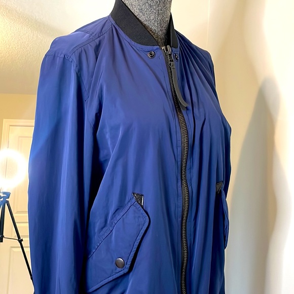 DIESEL light weight Windbreaker🌧️ Navy blue Unisex like brand new! - Picture 4 of 11